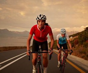 El mantenimiento, el equipamiento y las bicicletas en general son fundamentales porque aseguran un desempeño seguro y eficiente, prolongan la vida útil de los componentes, permiten adaptar la bicicleta a diferentes necesidades y estilos de uso, y fomentan la práctica responsable y disfrutable del ciclismo.