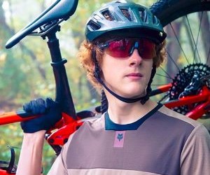 Novedades del ciclismo mantienen a aficionados, atletas y profesionales al tanto de competencias, innovaciones en equipamiento y cambios en reglas o equipos, fomentando el interés, la participación y el crecimiento del deporte a nivel global. Mantenete al dia con nuestra pasion por el ciclismo...!